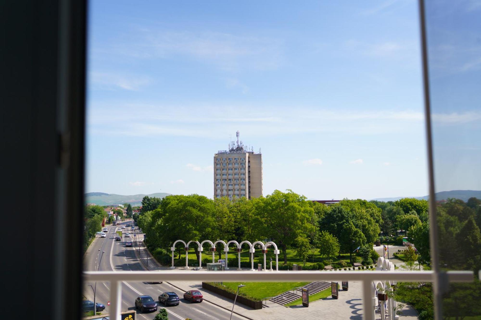 Pasiro Aparthotel Alba Iulia Zewnętrze zdjęcie